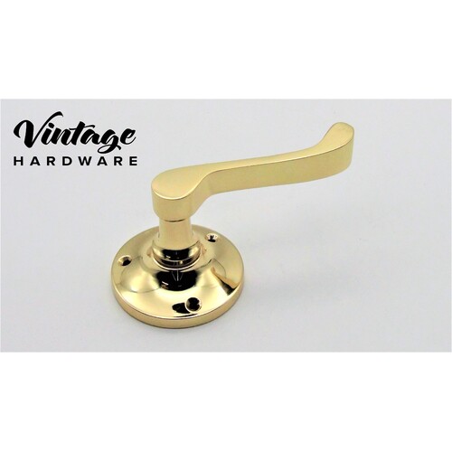 POLISHED BRASS VICTORIAN LEVER ON ROUND ROSE