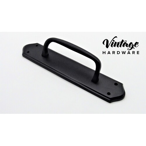MATT BLACK, OFFSET, PULL HANDLE WITH BACKPLATE